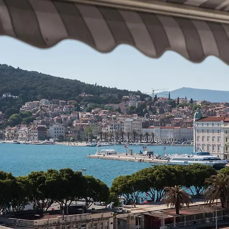 Homey With A View * Split