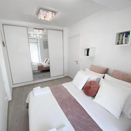 Apartment Homey With A View